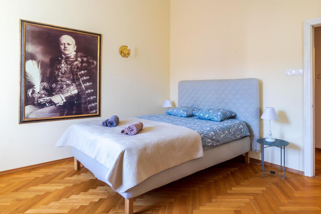 Apartament Apartament luster i obrazów Warszawa Zewnętrze zdjęcie